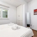 Family-friendly With Swimming Pool - 23595 Pula