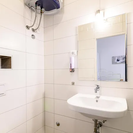 Family-friendly With Swimming Pool - 23595 Apartment