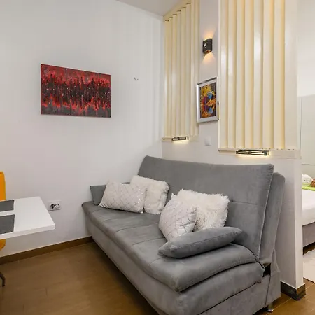 Apartamento Family-friendly With Swimming Pool - 23595 Pula