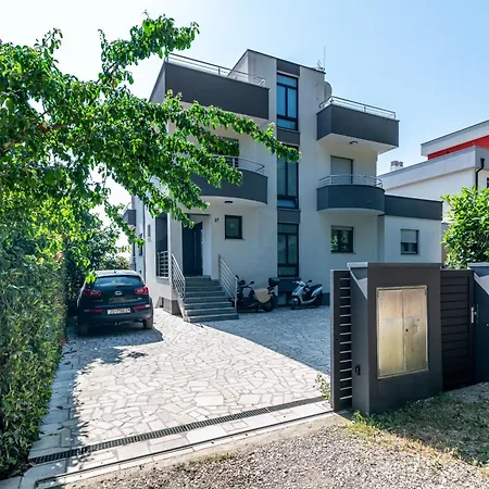 公寓 Family-friendly With Swimming Pool - 23595 *