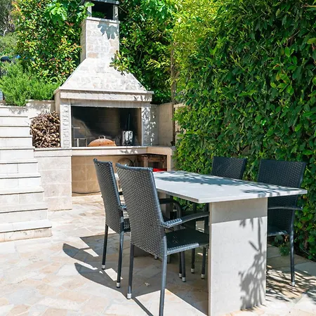 Family-friendly With Swimming Pool - 23595 公寓