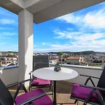 Family-friendly With Swimming Pool - 23595 Apartamento Pula