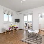 Family-friendly With Swimming Pool - 23595
