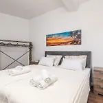 Apartament Family-friendly With Swimming Pool - 23595