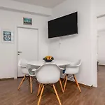 Apartamento Family-friendly With Swimming Pool - 23595 Pula