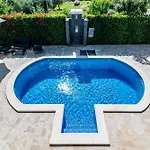Apartamento Family-friendly With Swimming Pool - 23595 Pula