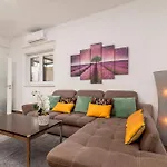 Family-friendly With Swimming Pool - 23595 Apartament
