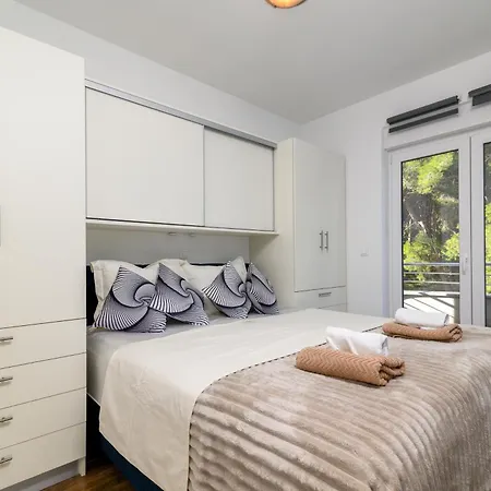 Family-friendly With Swimming Pool - 23595 Apartment *