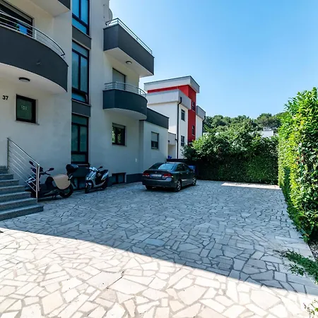 Family-friendly With Swimming Pool - 23595