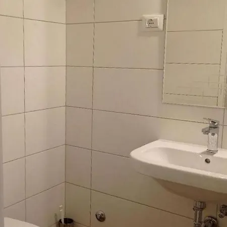 Family-friendly With Swimming Pool - 23595