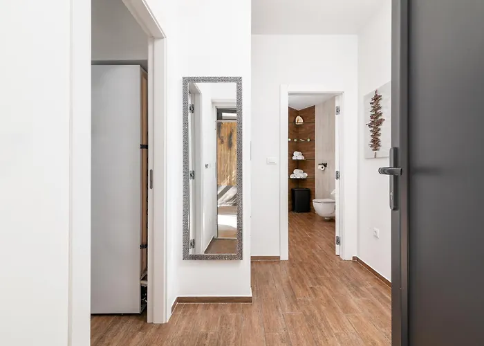 Family-friendly With Swimming Pool - 23595 Apartment *