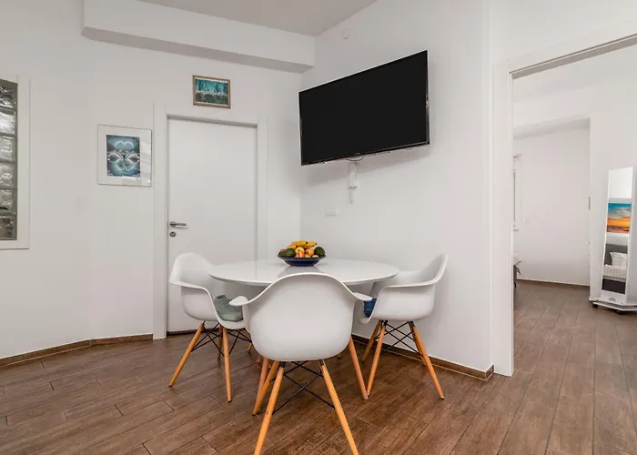 Apartment Family-friendly With Swimming Pool - 23595 Pula