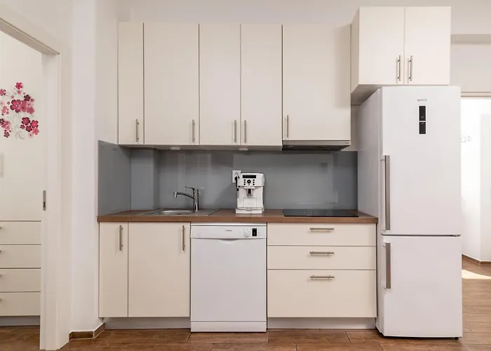 Apartment Family-friendly With Swimming Pool - 23595