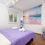 Apartman Family-friendly With Swimming Pool - 23595 Pula