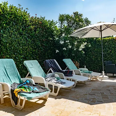 Family-friendly With Swimming Pool - 23595 Apartament